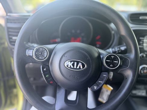 Used 2015 Kia Soul + FWD image 14