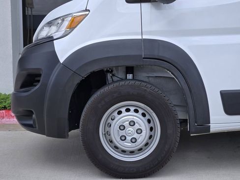 Used 2025 RAM ProMaster 2500 w/ Convenience Group FWD image 8