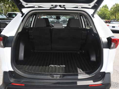 Used 2024 Toyota RAV4 XLE w/ Convenience Package FWD image 17
