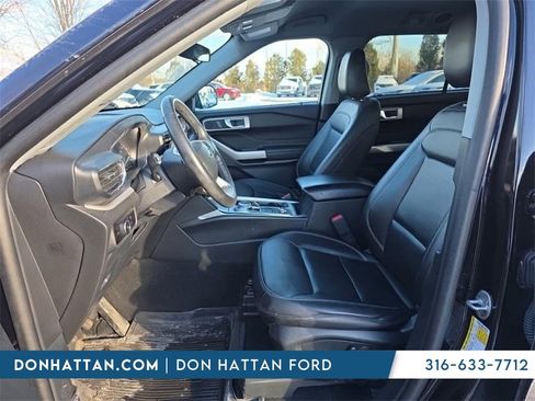 Used 2023 Ford Explorer XLT w/ Equipment Group 202A image 9
