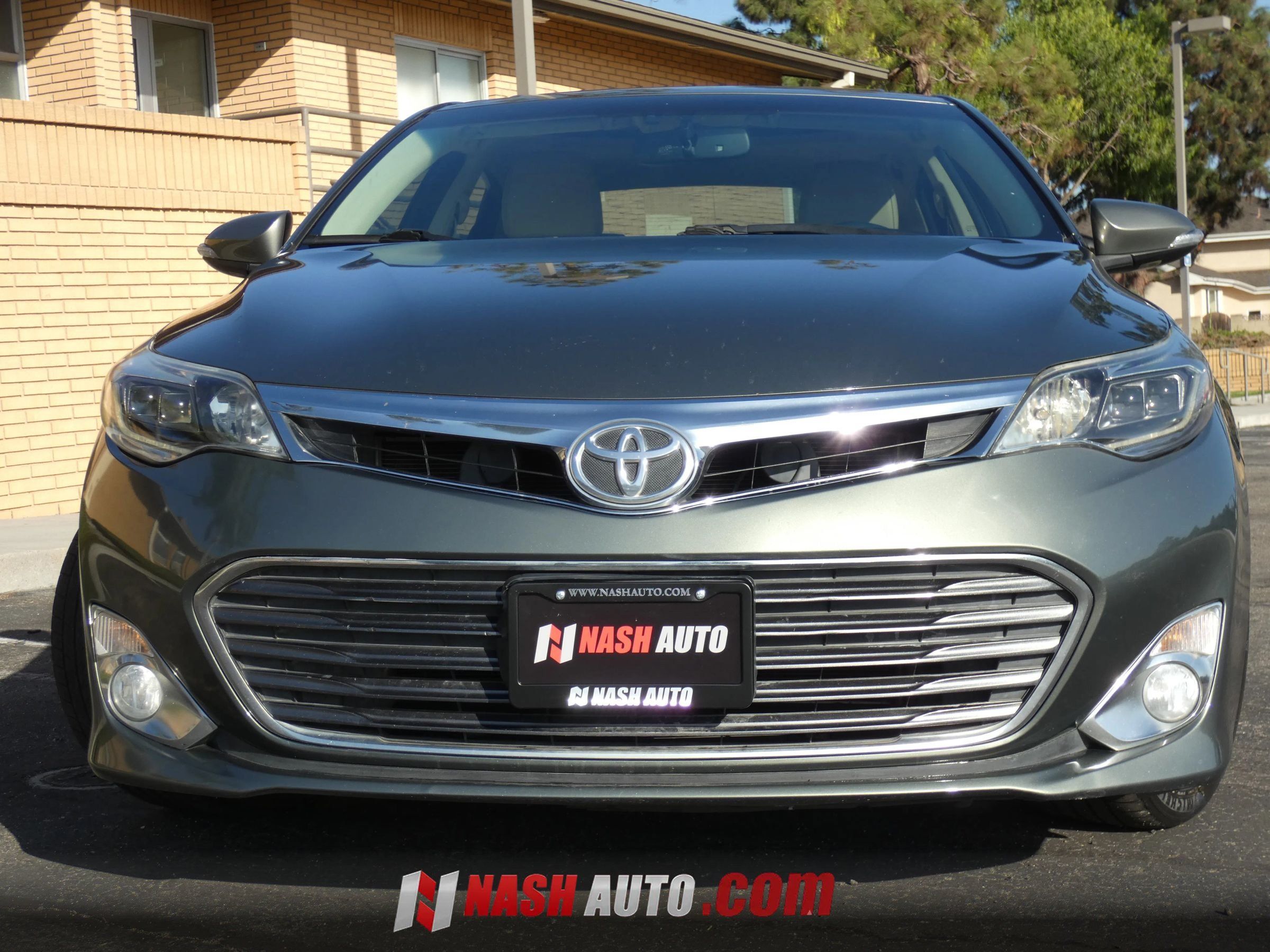 Used 2013 Toyota Avalon Limited FWD image 17