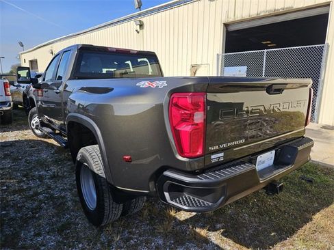 Used 2022 Chevrolet Silverado 3500 W/T image 3