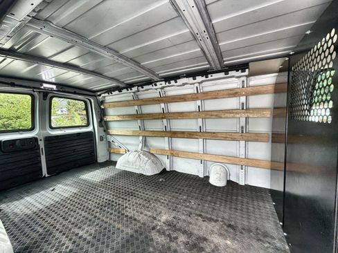Used 2024 Chevrolet Express 2500 w/ Driver Convenience Package RWD image 25