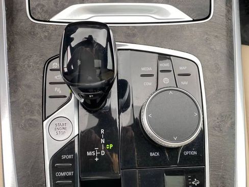 Used 2022 BMW X7 xDrive40i w/ Luxury Seating Package image 27