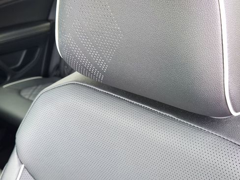 Used 2025 Volkswagen Atlas SEL Premium R-Line image 18