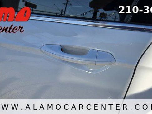 Used 2017 Ford Fusion SE image 11