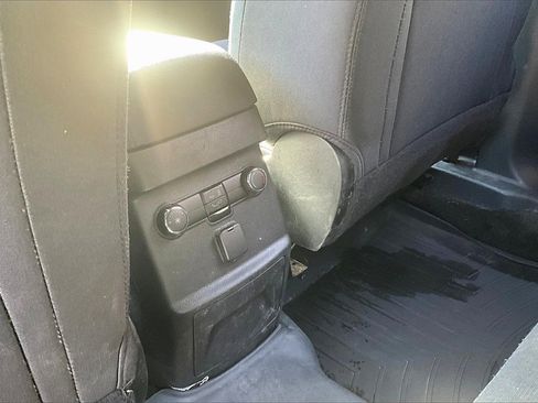 Used 2018 Ford Explorer XLT w/ XLT Technology Feature Bundle image 10