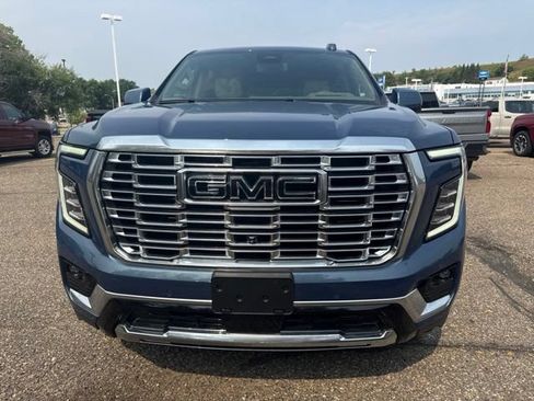 Used 2026 GMC Yukon Denali AWD/4WD image 9