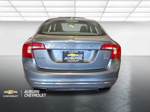 Used 2016 Volvo S60 T5 Inscription Platinum FWD image 3