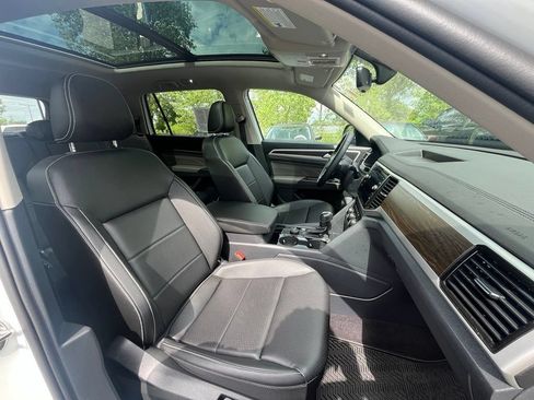 Certified 2023 Volkswagen Atlas SE w/ Panoramic Sunroof Package AWD/4WD image 13