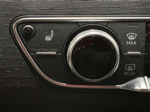 Used 2023 Audi A4 2.0T Premium w/ Convenience Package image 26