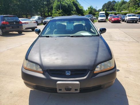 Used 2000 Honda Accord LX image 2