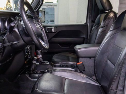 Used 2021 Jeep Wrangler Unlimited Sahara image 15