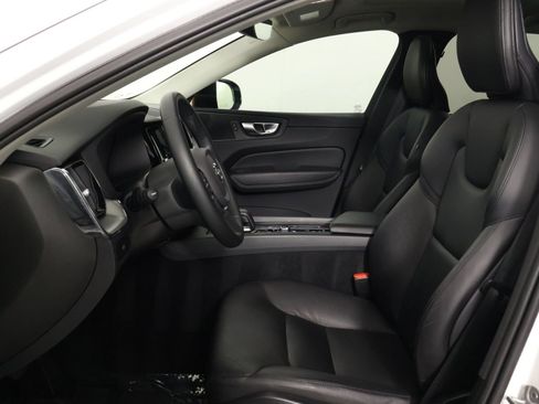 Certified 2024 Volvo XC60 B5 Core AWD/4WD image 31