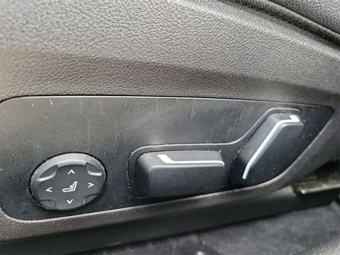 Used 2025 BMW 330i xDrive Sedan image 17