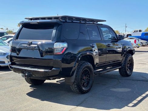 Used 2019 Toyota 4Runner TRD Off-Road Premium AWD/4WD image 9