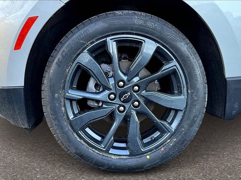 Used 2022 Chevrolet Equinox RS w/ Infotainment Package image 25