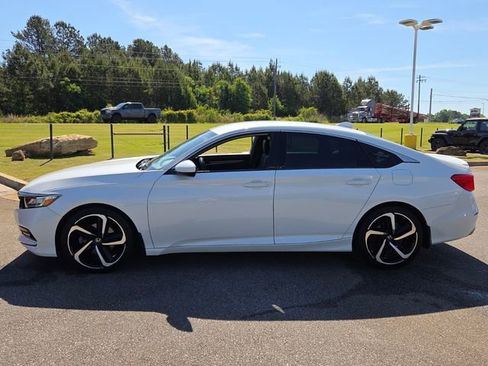 Used 2018 Honda Accord Sport image 4