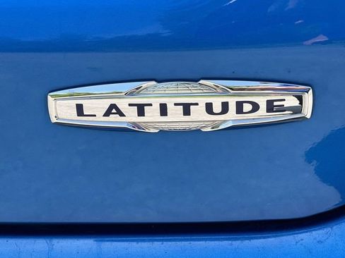Used 2018 Jeep Compass Latitude w/ Popular Equipment Group AWD/4WD image 19