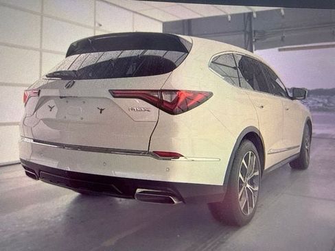 Used 2024 Acura MDX FWD w/ Technology Package image 3