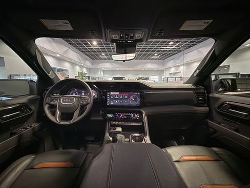 Certified 2025 GMC Sierra 1500 AT4 w/ AT4 Premium Package image 16