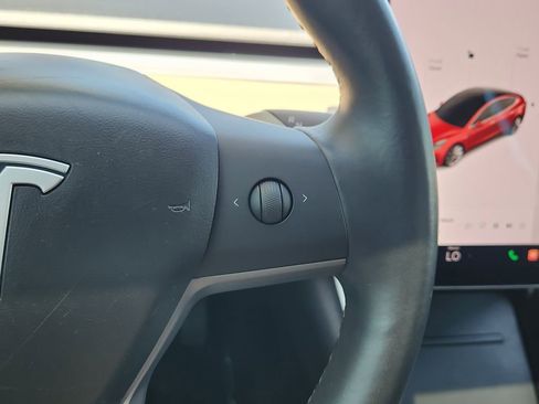 Used 2018 Tesla Model 3 Long Range image 18