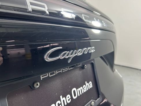 Certified 2021 Porsche Cayenne AWD/4WD image 12