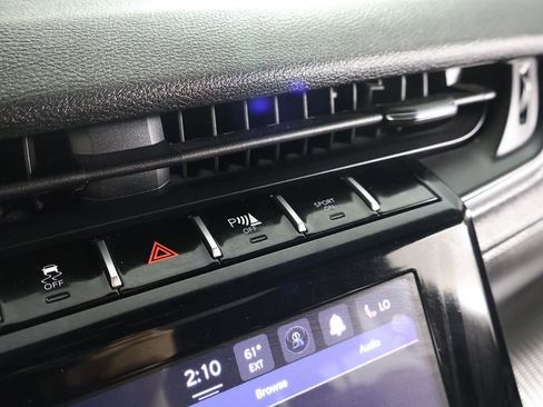 Used 2023 Jeep Grand Cherokee Altitude AWD/4WD image 48