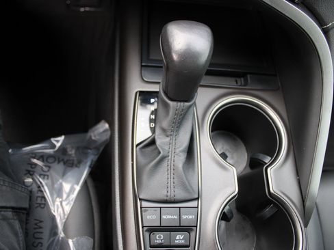 Used 2022 Toyota Camry SE image 21