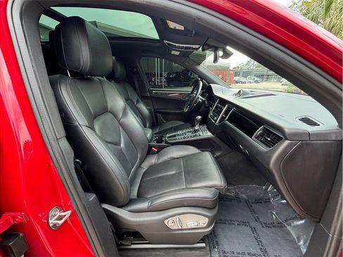 Used 2018 Porsche Macan Sport Edition AWD/4WD image 45