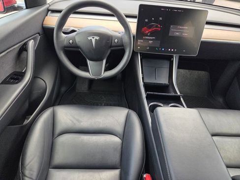 Used 2021 Tesla Model Y 2WD image 9