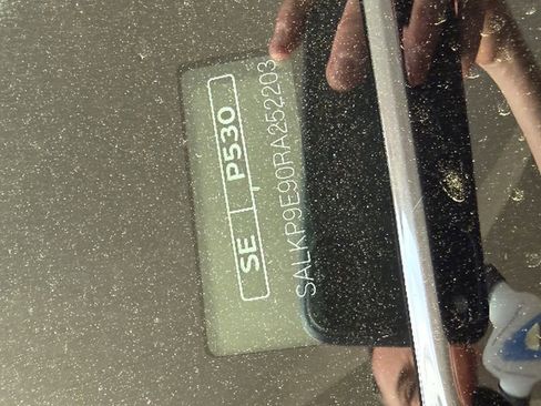 Used 2024 Land Rover Range Rover SE image 9