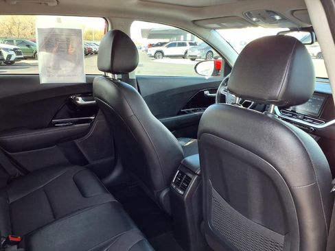 Used 2021 Kia Niro Touring image 21