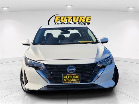 Used 2024 Nissan Sentra SV image 2