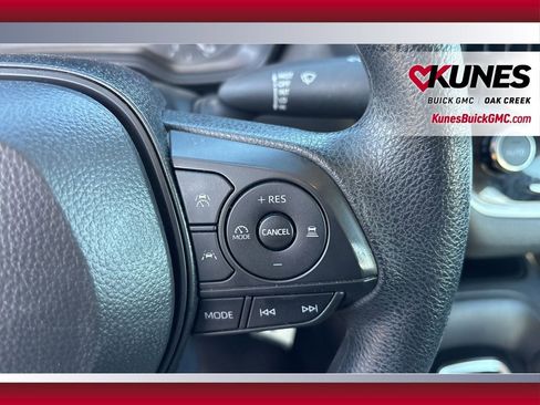 Used 2025 Toyota Corolla LE image 14