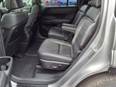 Used 2025 Hyundai Santa Fe Calligraphy AWD/4WD image 18