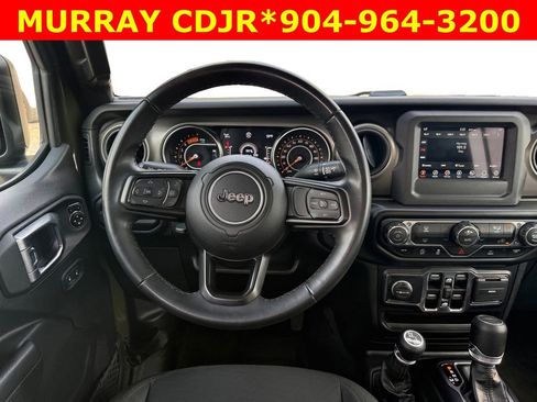 Used 2022 Jeep Gladiator Sport image 12