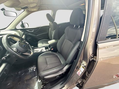 Used 2020 Subaru Forester Premium AWD/4WD image 13