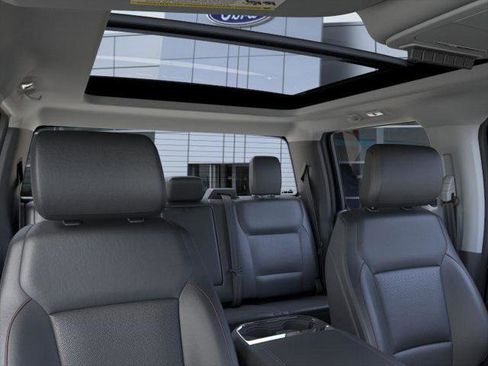 New 2026 Ford F250 Lariat w/ Black Appearance Package image 22