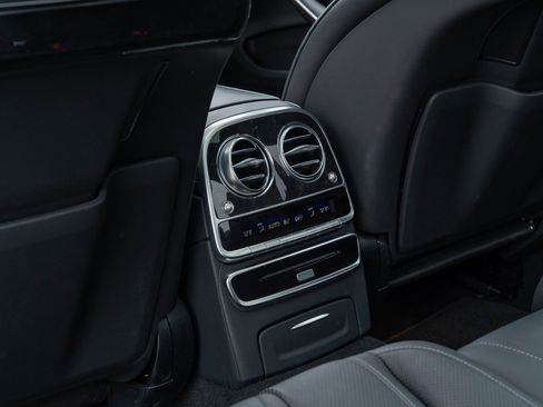 Used 2019 Mercedes-Benz S 560 4MATIC Sedan image 30