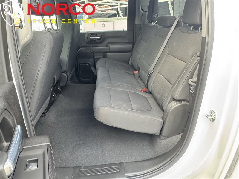 Used 2022 Chevrolet Silverado 2500 Custom w/ Custom Convenience Package AWD/4WD image 18