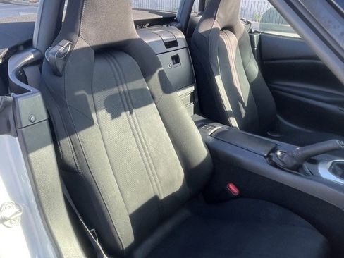 Used 2017 MAZDA MX-5 Miata Sport image 12