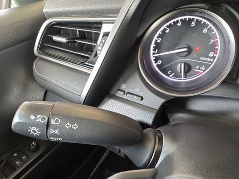Used 2023 Toyota Camry SE image 25