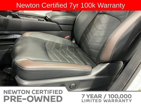 Used 2023 Nissan Pathfinder Platinum AWD/4WD image 15