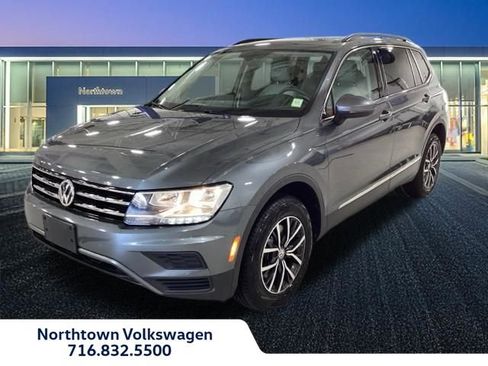 Used 2020 Volkswagen Tiguan SE w/ Panoramic Sunroof Package AWD/4WD image 1