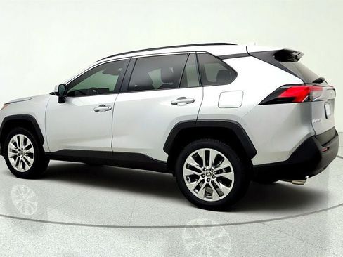 Used 2025 Toyota RAV4 XLE Premium AWD/4WD image 7