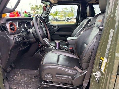 Used 2022 Jeep Gladiator Mojave AWD/4WD image 2
