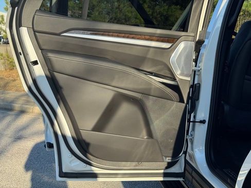 Certified 2025 Cadillac Escalade Sport Platinum image 25