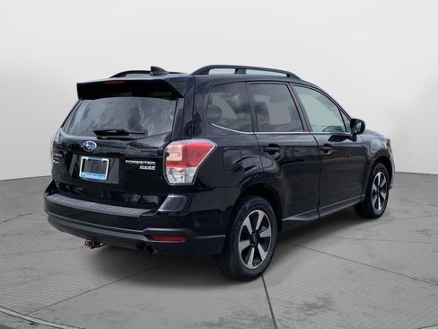 Used 2017 Subaru Forester 2.5i Limited AWD/4WD image 3