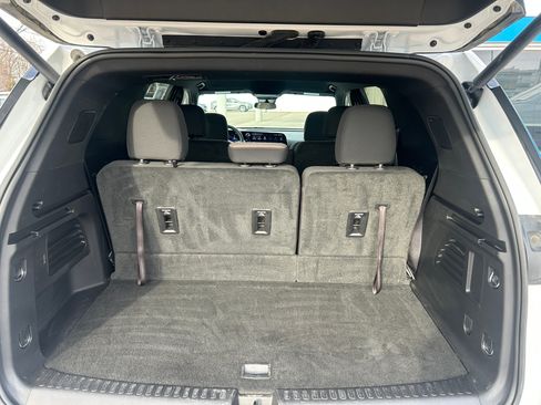 Used 2025 Chevrolet Traverse LT w/ LPO, Floor Liner Package AWD/4WD image 39